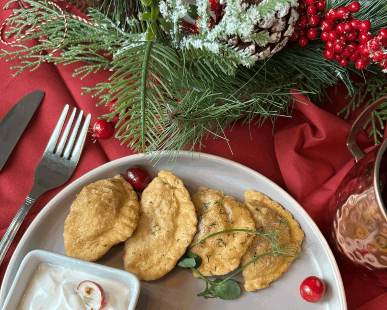 wystrój stołu na wigilię firmową, danie